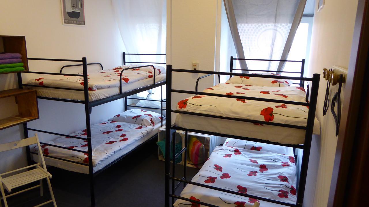 Hostel Flyfly , Darmowy Parking , Rezerwuj Przez Urzadzenia Mobilne -10 Procent *